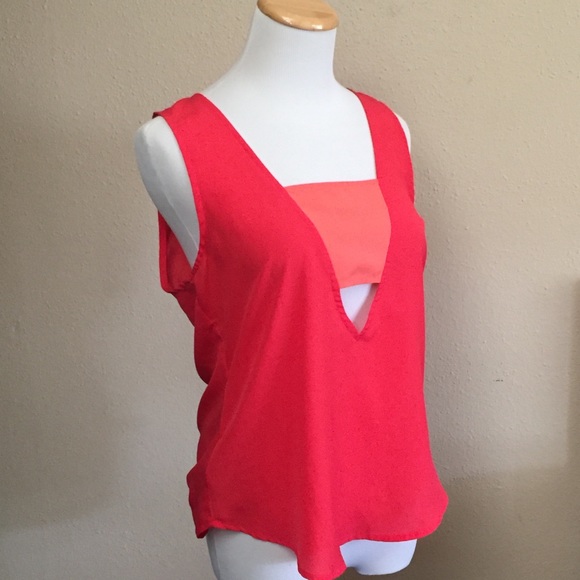 BCBGeneration Tops - ☀️3/$15 BCBG Sleeveless Color Block Tank Top M